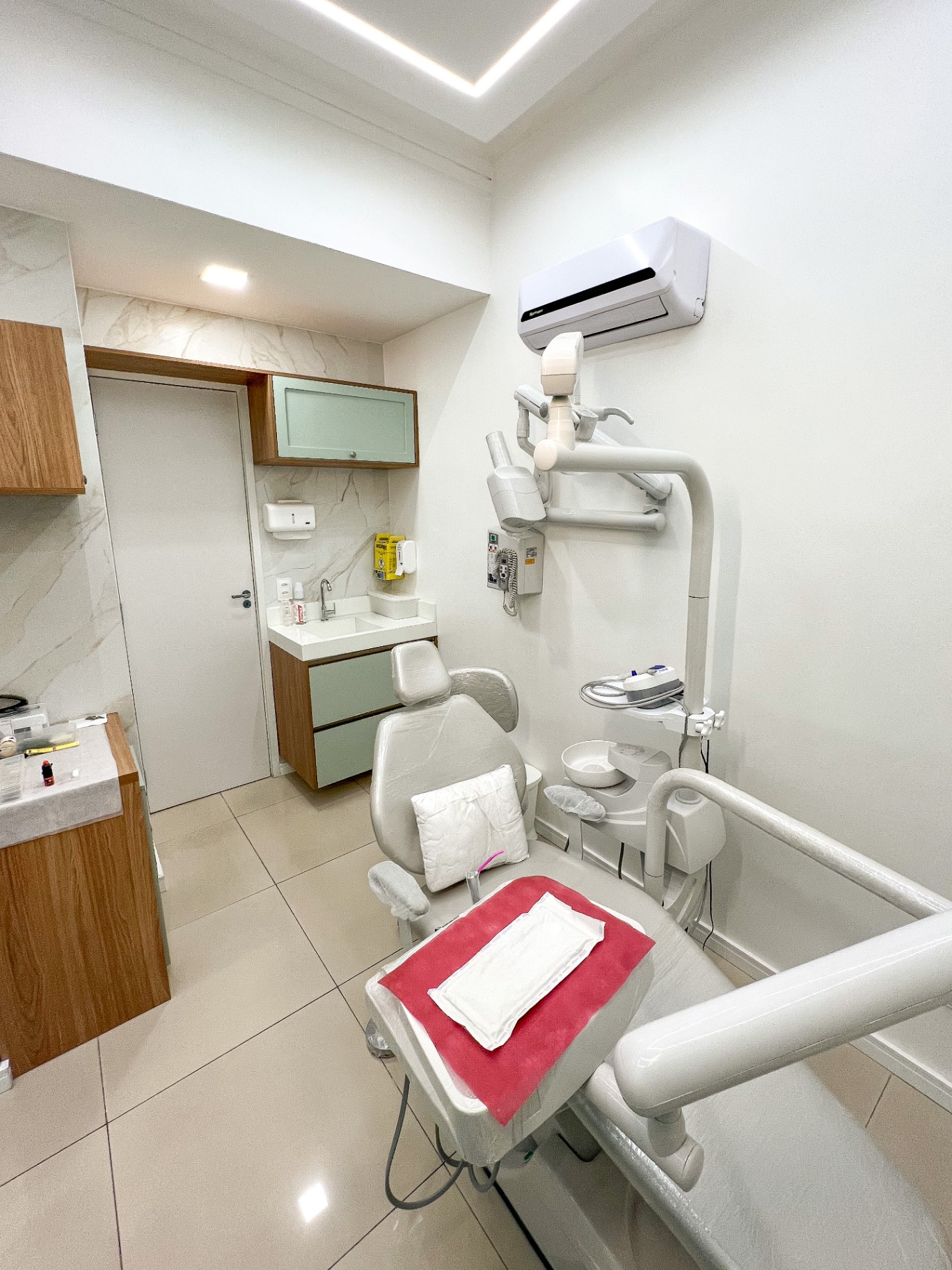 Consultório odontológico equipado